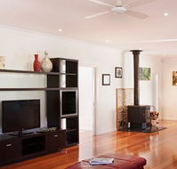 Lithgow Falls - Accommodation Gladstone
