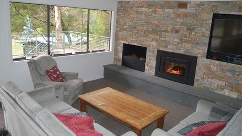 Riversong - Accommodation Gladstone 3