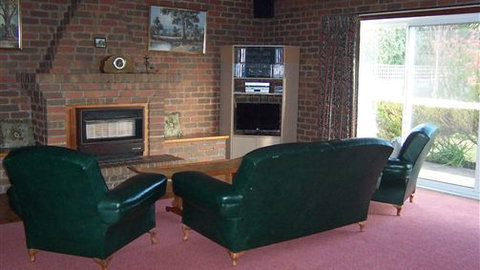 Abaco House - Accommodation Gladstone 5