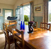 Hilltop Cottage - Daylesford - Accommodation Gladstone