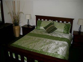 Cotton Palm Cottage - Accommodation Gladstone 1