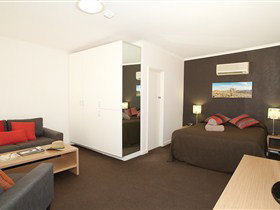 Wilpena Pound Resort - Accommodation Gladstone 2