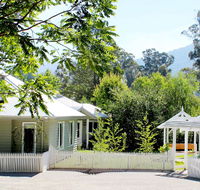 Amelina Cottages - Accommodation Gladstone