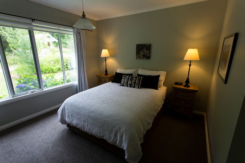 Amelina Cottages - Accommodation Gladstone 3