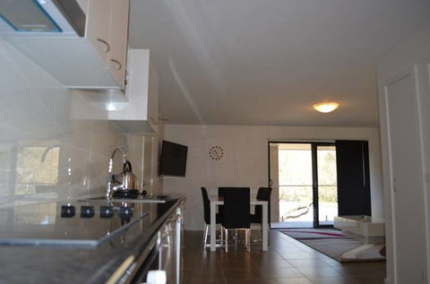Apex Park Holiday Apartments - Accommodation Gladstone 4