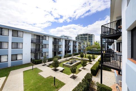 Assured Waterside Apartments - Accommodation Gladstone 0