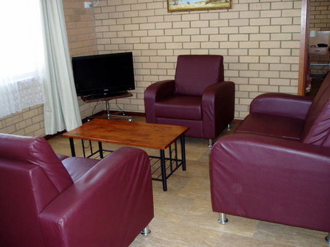 Augusta Escape - Accommodation Gladstone 2