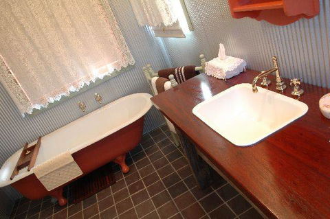Wombat Lodge - Accommodation Gladstone 3