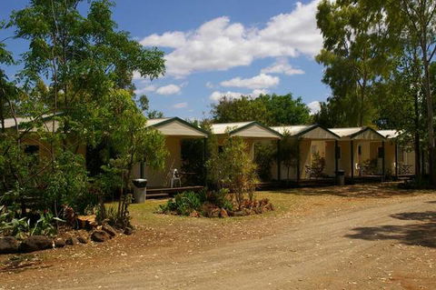 Bedrock Village Caravan Park - Accommodation Gladstone 0