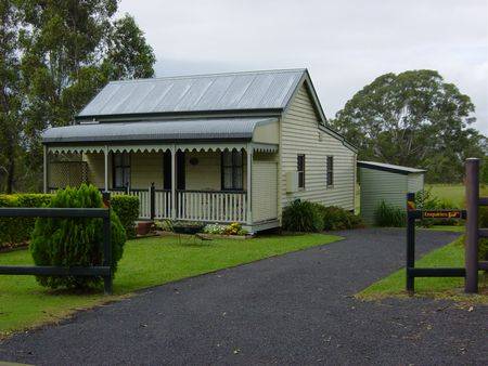 Belvoir B & B Cottages - Accommodation Gladstone 0