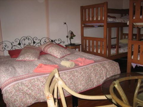 Burwood Bed & Breakfast - Accommodation Gladstone 0