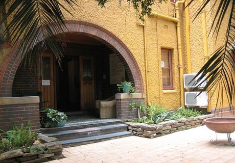 Burwood Bed & Breakfast - Accommodation Gladstone 2