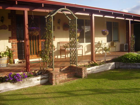 Busselton Marina Bed & Breakfast - Accommodation Gladstone 2