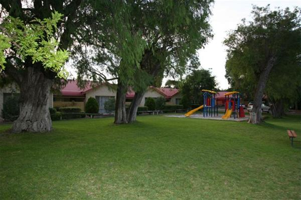 Busselton Villas And Caravan Park - Accommodation Gladstone 4
