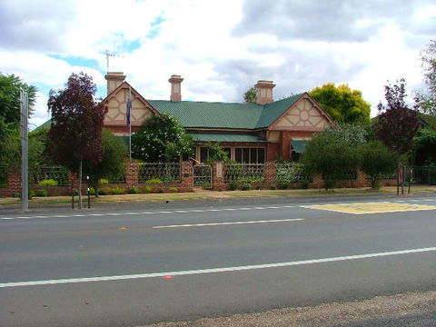 Carinya B&B - Accommodation Gladstone 0