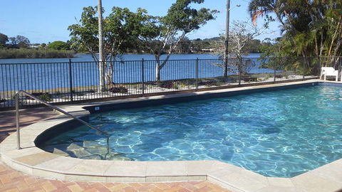 Colonial Tweed Holiday & Home Park - Accommodation Gladstone 0