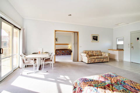 Comfort Inn & Suites King Avenue - Accommodation Gladstone 4
