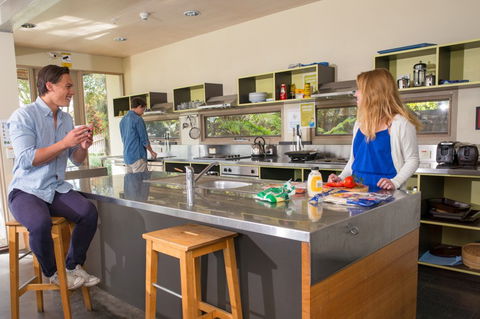 Apollo Bay Eco YHA - Accommodation Gladstone 5