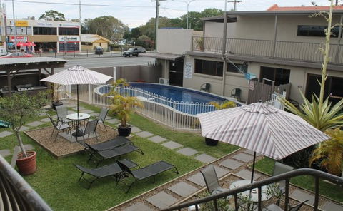 A'Montego Mermaid Beach Motel - Accommodation Gladstone 2