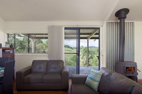 Jacaranda Cottages - Accommodation Gladstone 3
