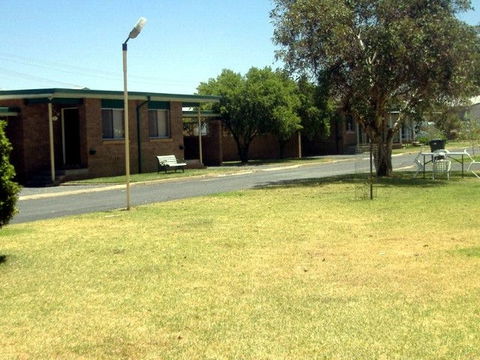 Country Club Caravan Park - Accommodation Gladstone 1