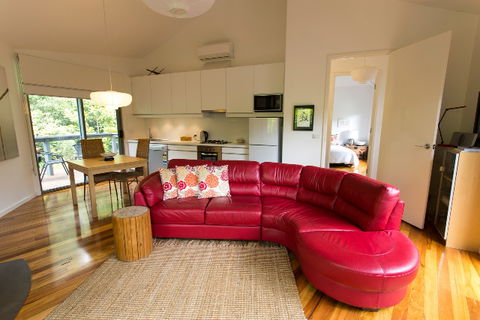 Dalrymples Guest Cottages - Accommodation Gladstone 1