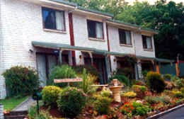 Davey Place Holiday Town Houses - Accommodation Gladstone 1