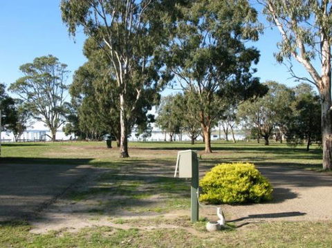 Eagle Point Caravan Park - Accommodation Gladstone 0