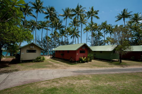 Ellis Beach Oceanfront Bungalows & Caravan Pk - Accommodation Gladstone 7