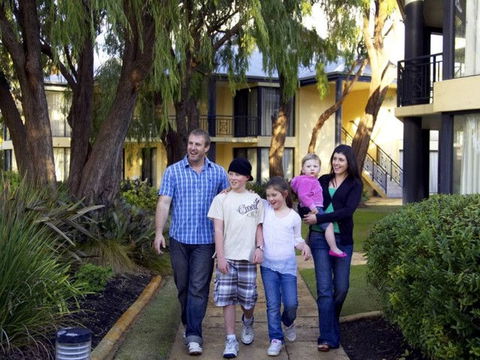Forte Cape View Apartments - Accommodation Gladstone 2