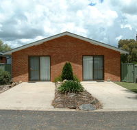 Fossicker Caravan Park - Accommodation Gladstone
