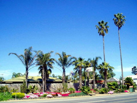 Foundry Palms Motel - Accommodation Gladstone 1