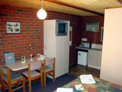 Foundry Palms Motel - Accommodation Gladstone 3