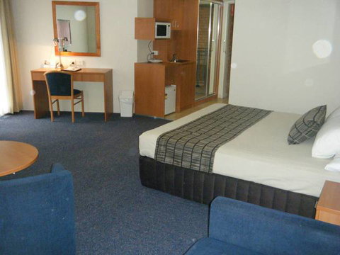 Galaxy Motel - Accommodation Gladstone 2