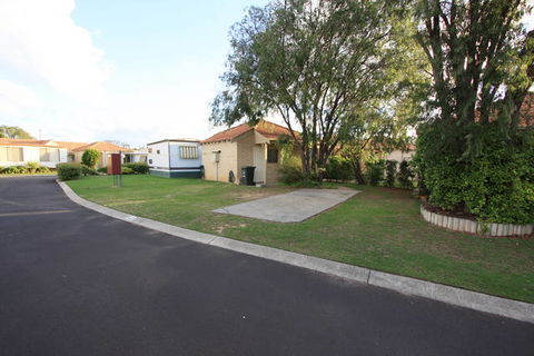 Geographe Bay Holiday Park - Accommodation Gladstone 0