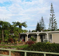 Hibiscus Regal Apartments - Accommodation Gladstone