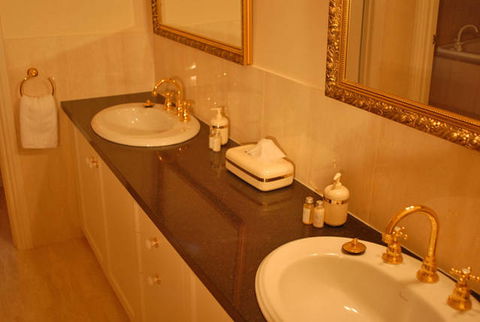 Ledcourt Waters - Accommodation Gladstone 7