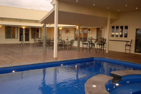 Ledcourt Waters - Accommodation Gladstone 8