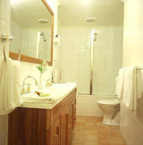 Magnolia Court Boutique Hotel - Accommodation Gladstone 3