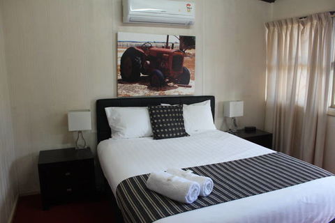 Merredin Motel & Gumtree Restaurant - Accommodation Gladstone 0