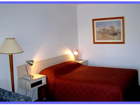 NOAH'S Mid City Motor Inn - Accommodation Gladstone 2