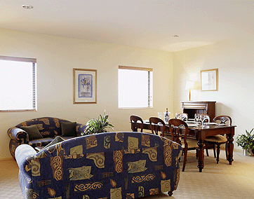 Quality Suites Boulevard on Beaumont Hotel - Accommodation Gladstone