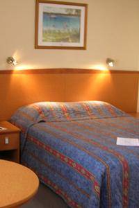 Reef Motor Inn - Accommodation Gladstone 0