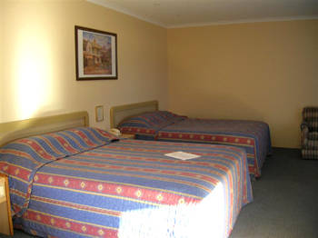Reef Motor Inn - Accommodation Gladstone 3