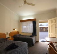 Rest Point Motor Inn and Hereford Steakhouse - Accommodation Gladstone