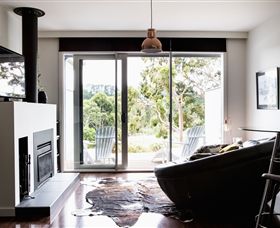 Polperro Winery Luxury Accommodation - Accommodation Gladstone 0