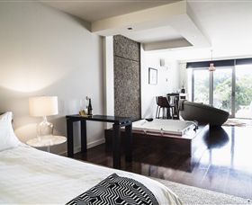 Polperro Winery Luxury Accommodation - Accommodation Gladstone 2