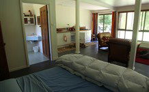 Easy Street Retreat - Accommodation Gladstone 0