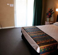 Rose  Crown Lodge - Accommodation Gladstone