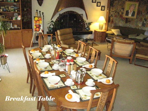 Sages' Haus B&B - Accommodation Gladstone 2